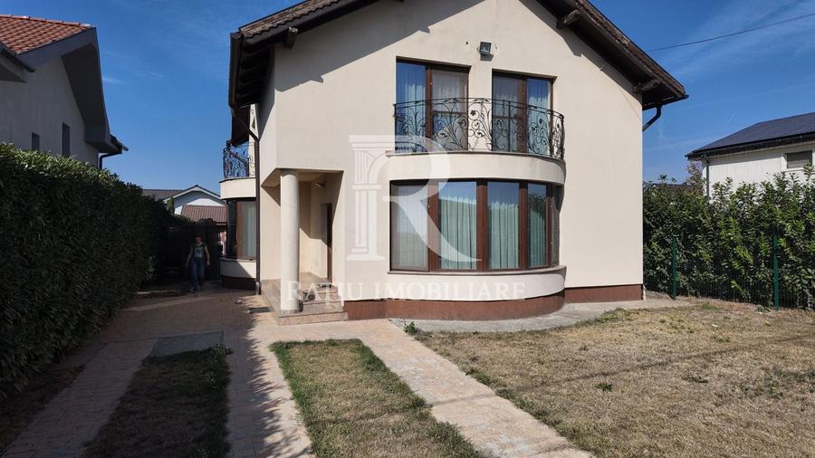 Casă individuală cu 4 camere cu Canalizare în Sântandrei