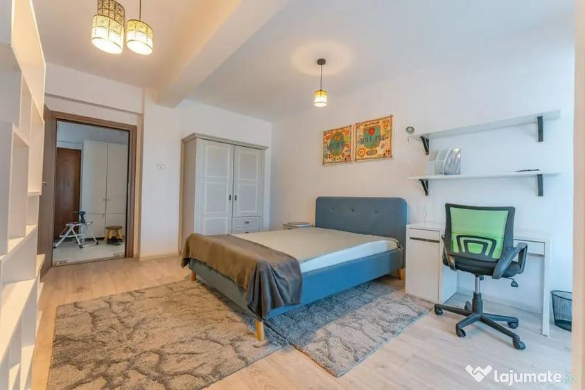 Apartament cu 3 camere decomandat în Central