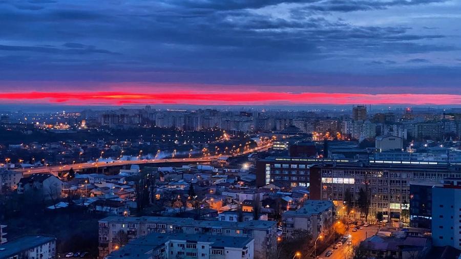 Apartament cu 3 camere semidecomandat, mobilat în Doamna Ghica