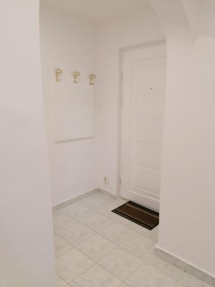 Apartament cu 3 camere în Răcădău