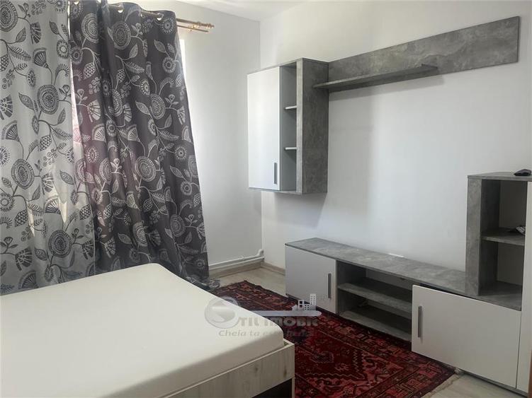 Garsonieră decomandată, mobilată în Frumoasa
