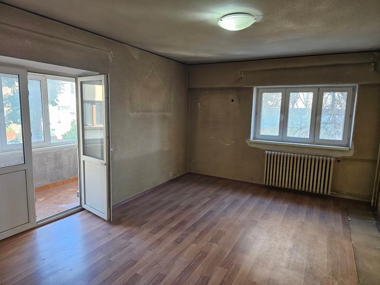 Vanzare 3 camere Mihalache-Pta 1Mai,1/4,decomandat,2 bai,balcon,liber,185000€ - 1