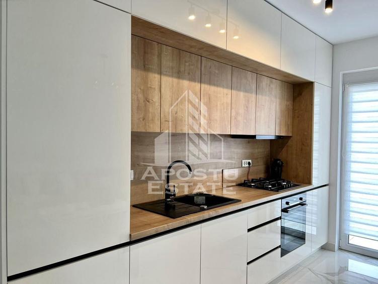 Apartament cu 3 camere semidecomandat în Braytim