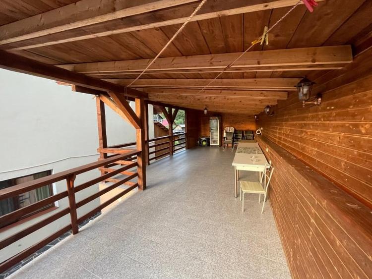 Hotel/Pensiune, de 200 mp, în Firiza