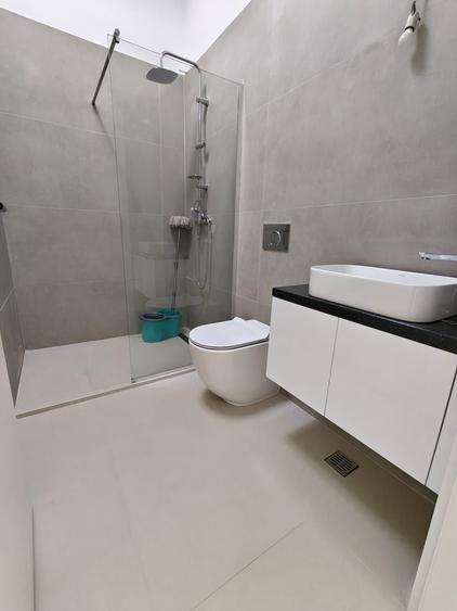 Casă cu 3 camere cu Teren 400 Mp în Bujoreni