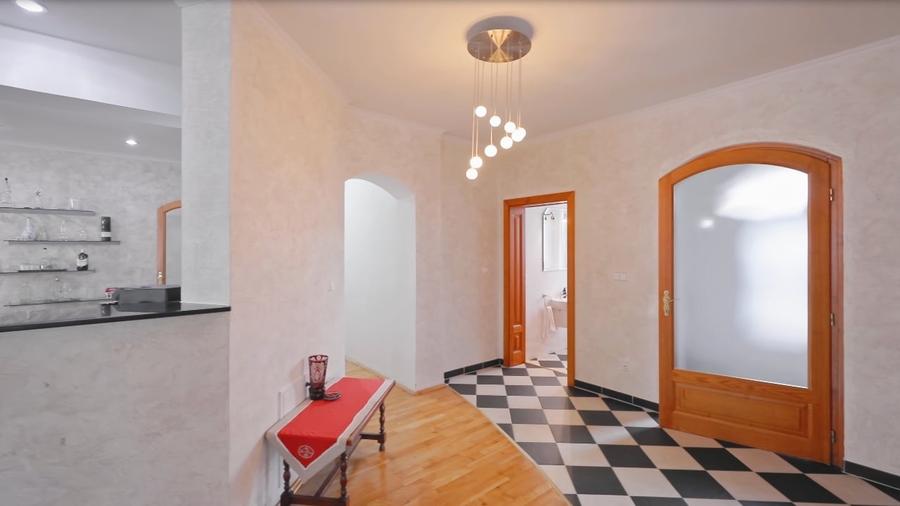 Casă individuală cu 7 camere cu Canalizare în Băile Felix