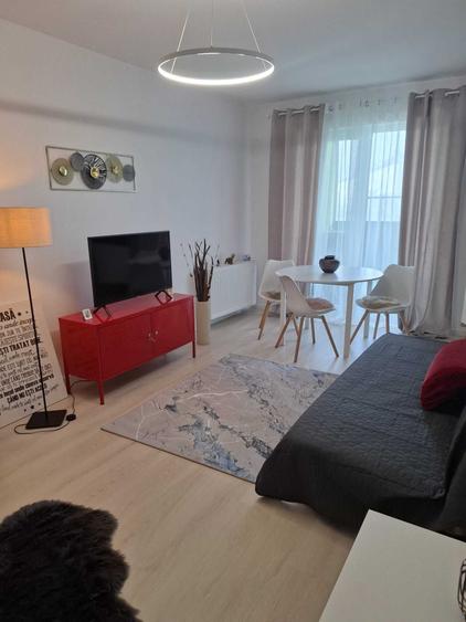 Casă cu 2 camere decomandat în Ghencea