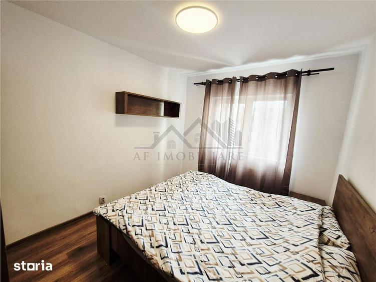 Apartament cu 3 camere decomandat în Nicolina