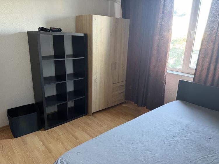 Apartament cu 3 camere în Runcu