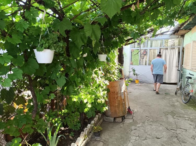 Casă individuală cu 4 camere cu Teren 1100 Mp în Blejoi
