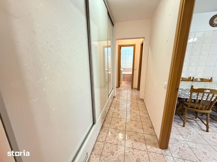 Apartament cu 2 camere decomandat în Republicii