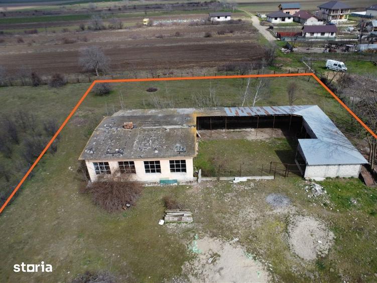 Teren de 3500 mp, în Vadu Pașii