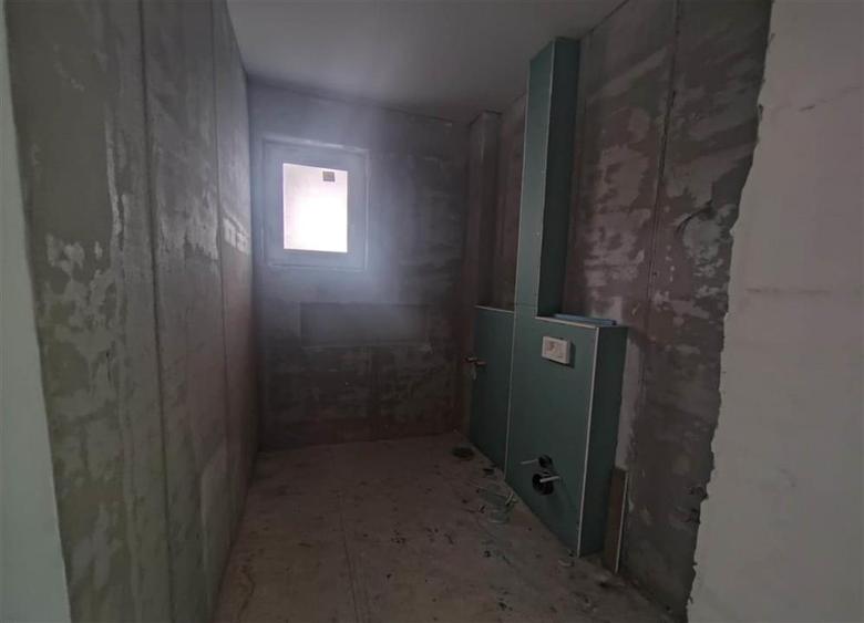 Apartament cu 3 camere decomandat în Obcini