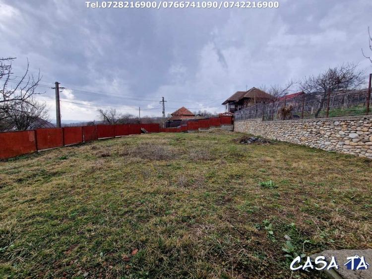 Casă individuală cu 2 camere cu Teren 1543 Mp în Central