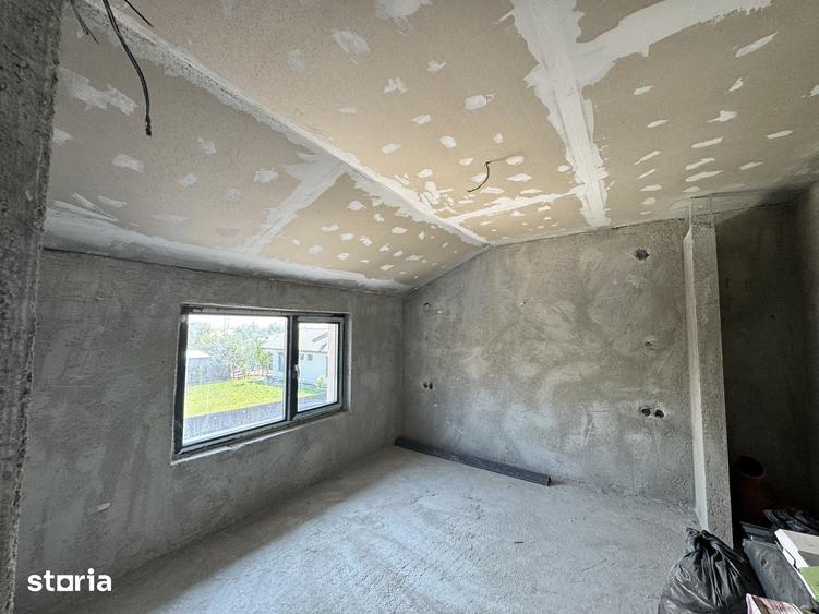 Casă cu 3 camere cu Teren 500 Mp în Vânători