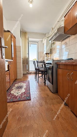 Apartament cu 3 camere decomandat în Țiglina 1