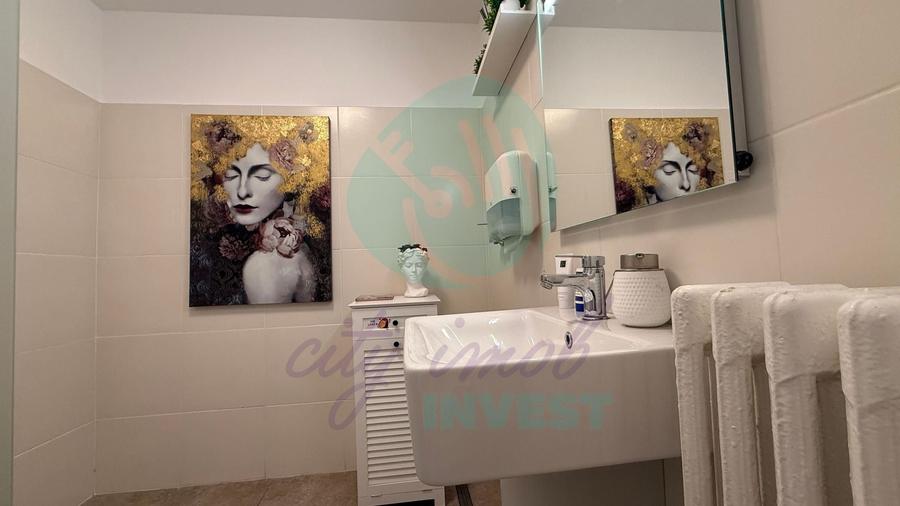 Apartament cu 4 camere în P-ța Romană