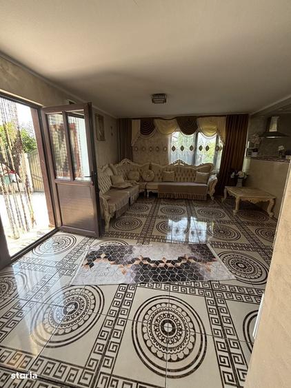 Casă cu 3 camere cu Teren 180 Mp în Central