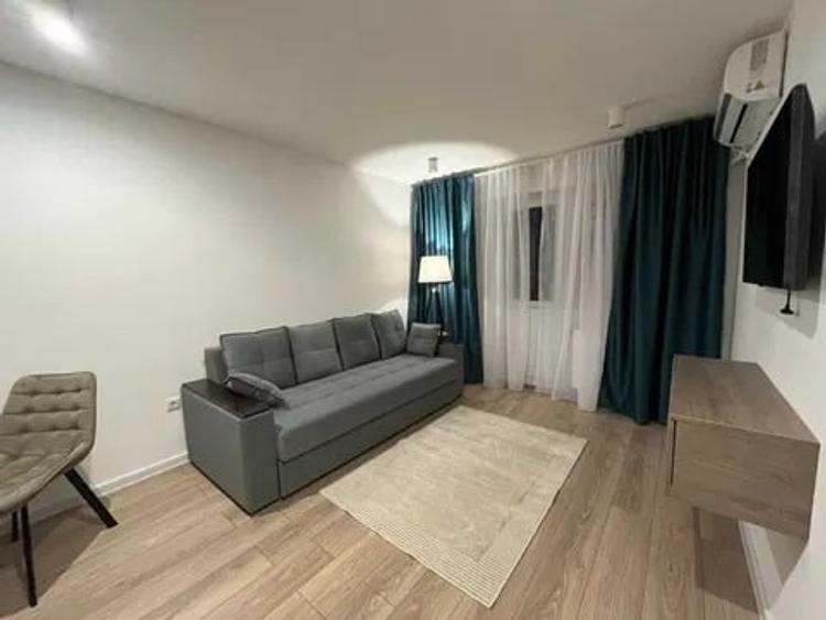 Apartament cu 2 camere decomandat, mobilat în Hala Centrală
