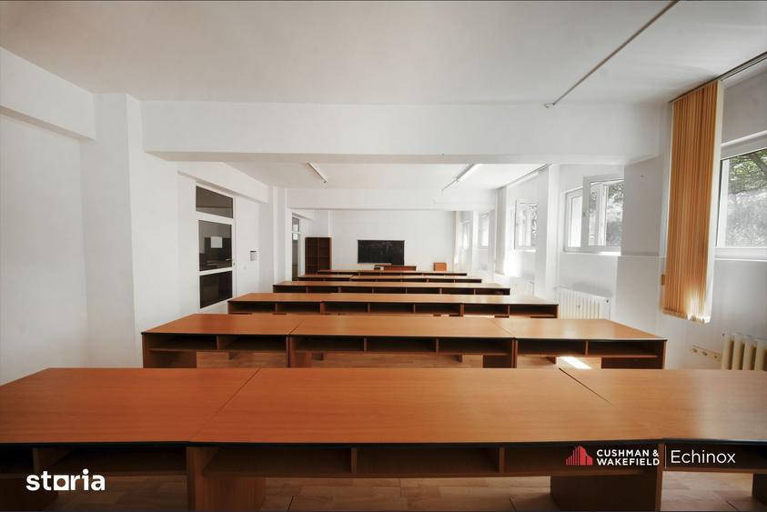 Spațiu comercial, de 3,070 mp, în Central