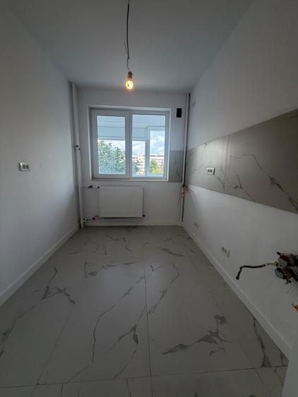 Apartament cu 2 camere semidecomandat în Baba Novac