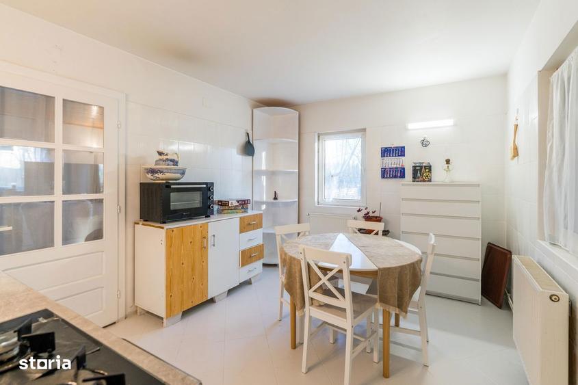 Casă cu 3 camere cu Teren 729 Mp în Central