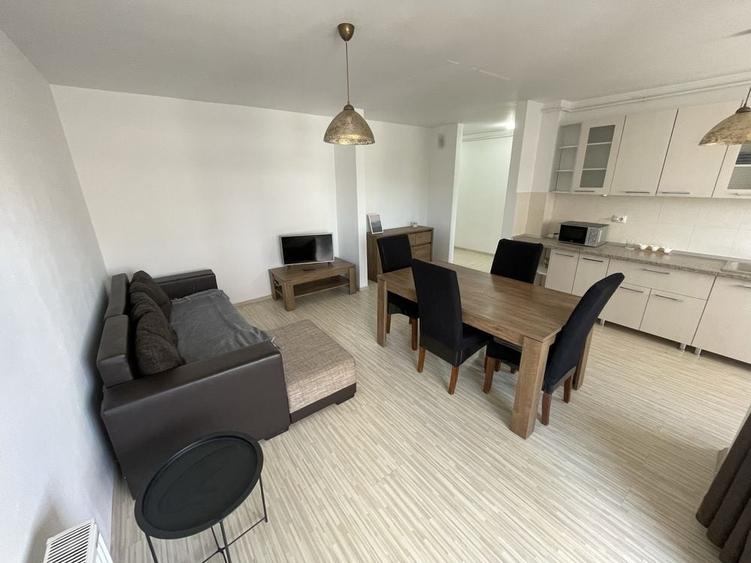 Apartament cu 2 camere semidecomandat în Florești