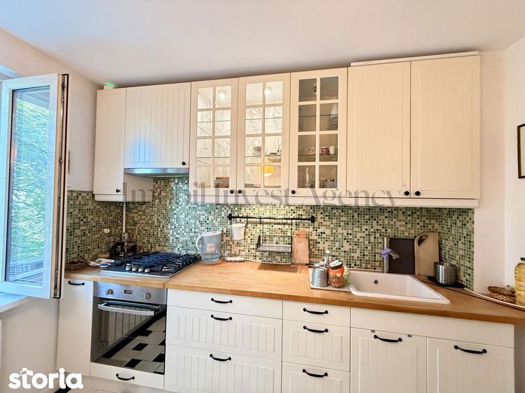 Apartament cu 2 camere, mobilat în Pajura