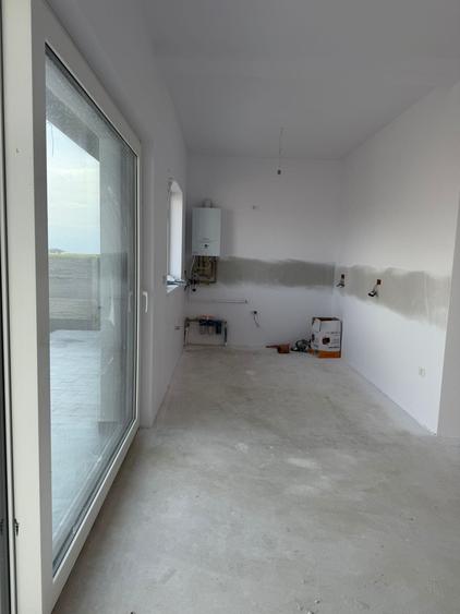 Casă cu 4 camere cu Teren 380 Mp în Sânandrei