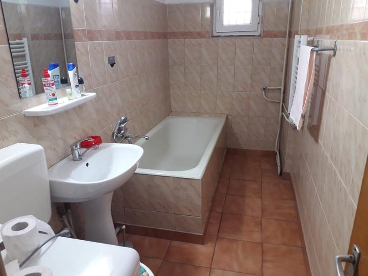 Garsonieră decomandată, mobilată în Calea Călărașilor