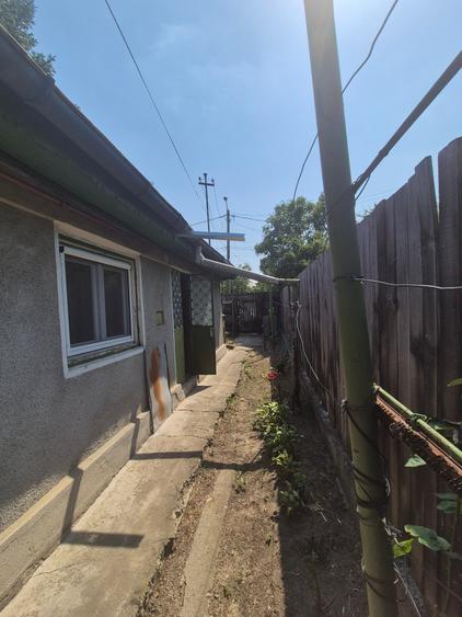 Casă individuală cu 3 camere cu Canalizare în Chitila