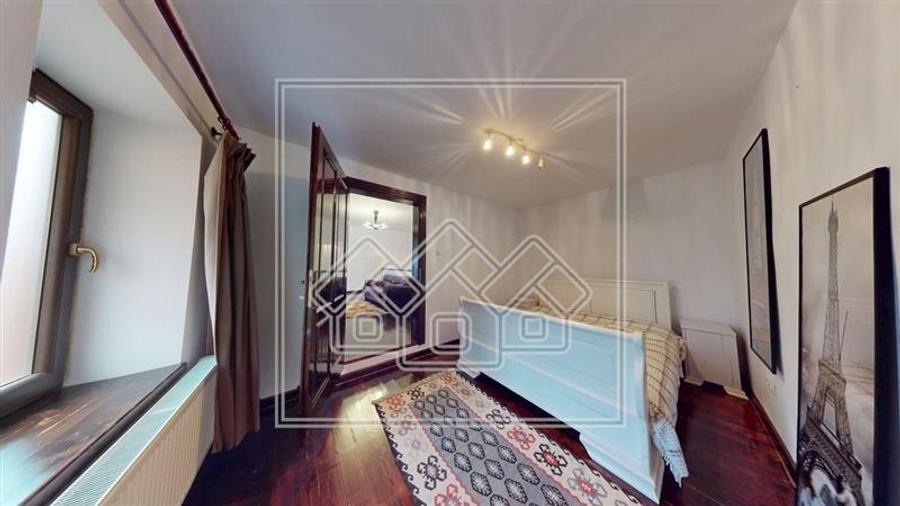 Apartament cu 3 camere decomandat în Central