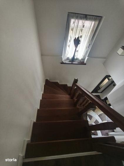 Casă cu 4 camere cu Teren 2600 Mp în Ipotești
