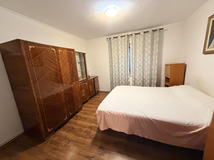 Apartament cu 4 camere decomandat, mobilat în 1 Mai