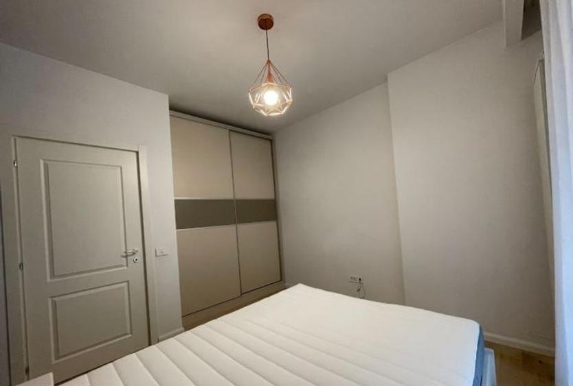 Apartament cu 3 camere semidecomandat, mobilat în Herăstrău
