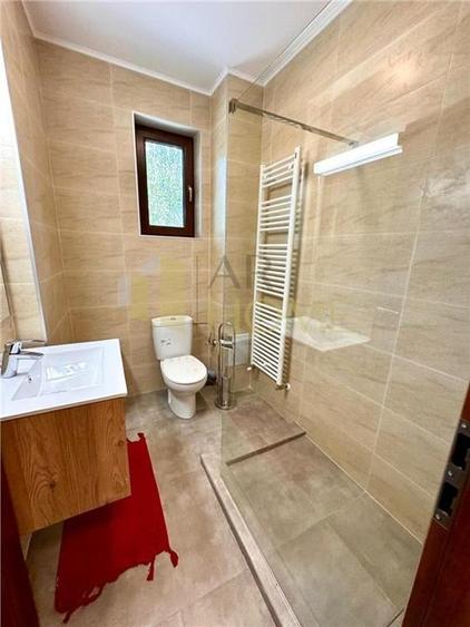Apartament cu 3 camere decomandat, mobilat în Albert