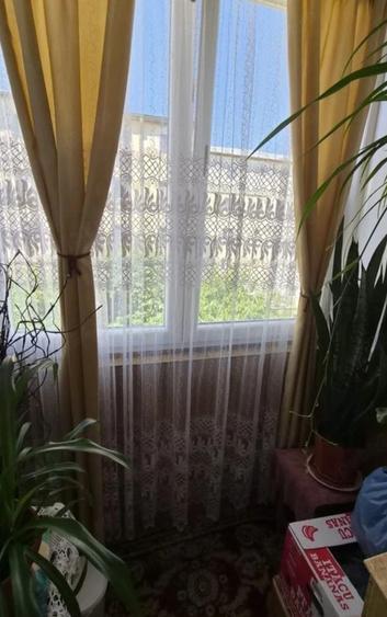 Garsonieră decomandată în Vest