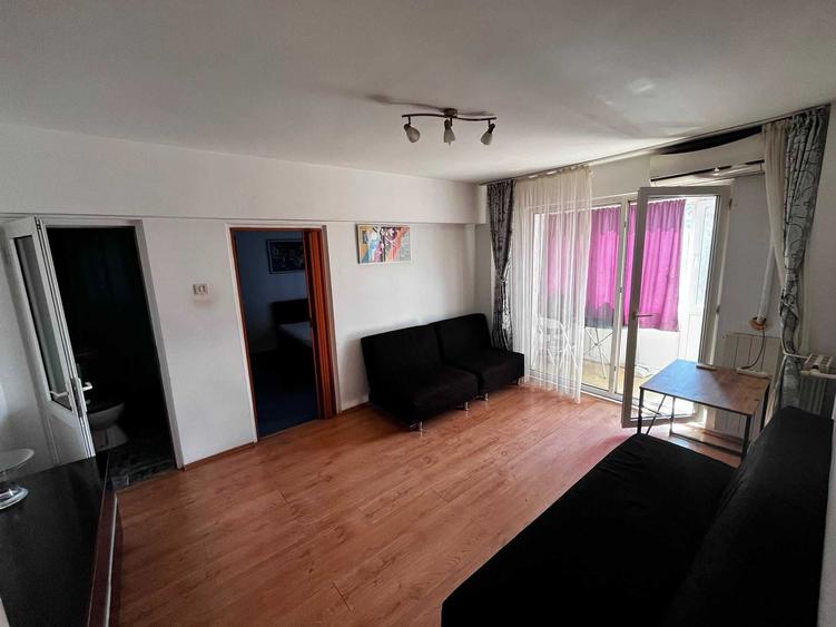 Apartament cu 2 camere decomandat în Romană