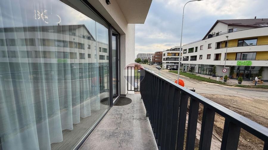 Apartament cu 2 camere decomandat, mobilat în Tractorul