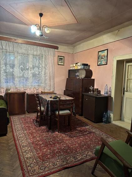 Casă cu 3 camere în Ghioroc