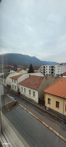 Inchiriez apartament cu 3 camere, Blumana - 9