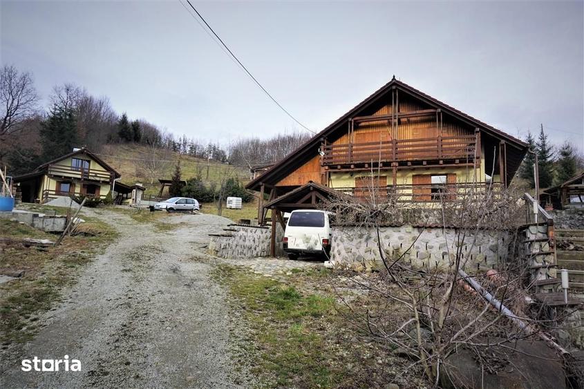 Casă cu 4 camere cu Teren 10423 Mp în Josenii Bârgăului