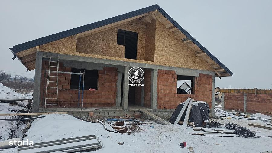 Casă cu 3 camere în Ciurbești