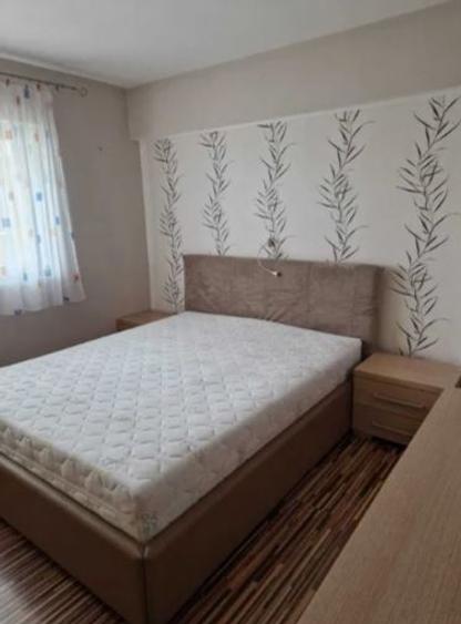 Apartament 3 Camere,Crangasi,Metrou,bl.1990,DECOMANDAT,Amenajat,parcare - 1