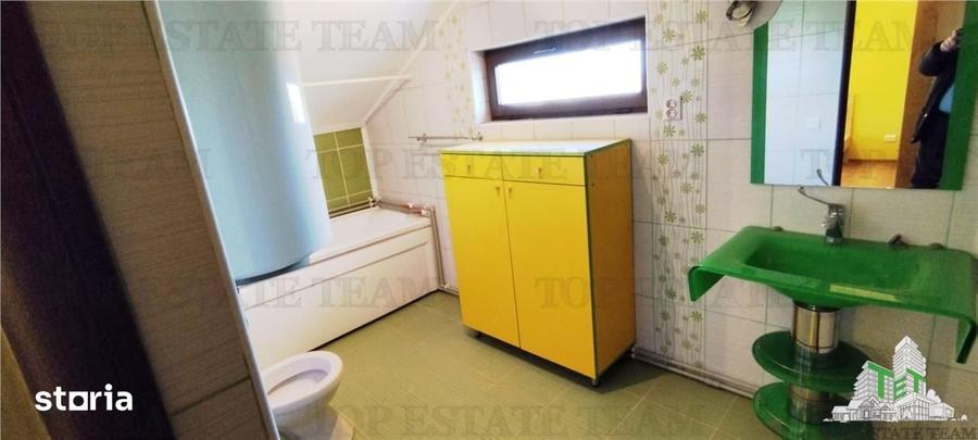 Casă cu 5 camere cu Teren 550 Mp în Odăi