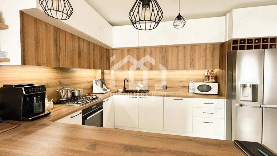 Apartament cu 3 camere semidecomandat în Jucu