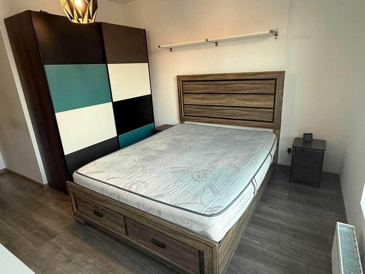 Apartament cu 2 camere decomandat în Apărătorii Patriei