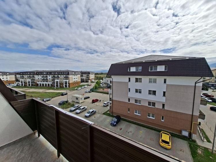 Apartament cu 2 camere decomandat în Sânpetru