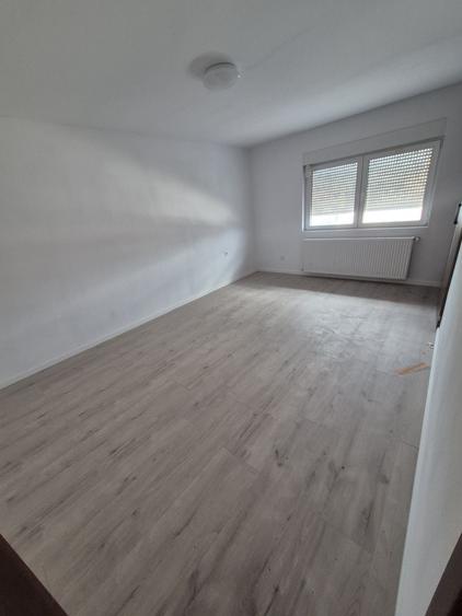 Casă cu 4 camere cu Teren 936 Mp în Sântimbru