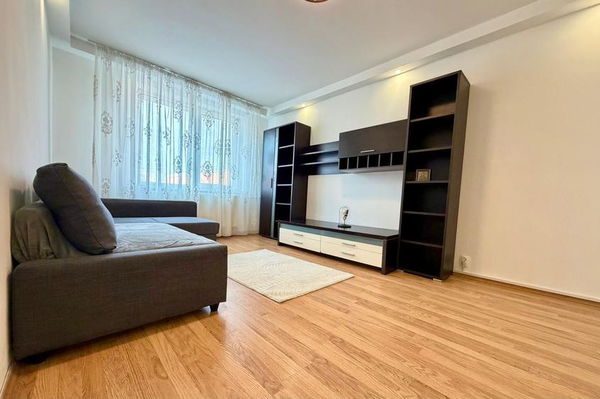Apartament cu 2 camere decomandat în Titan